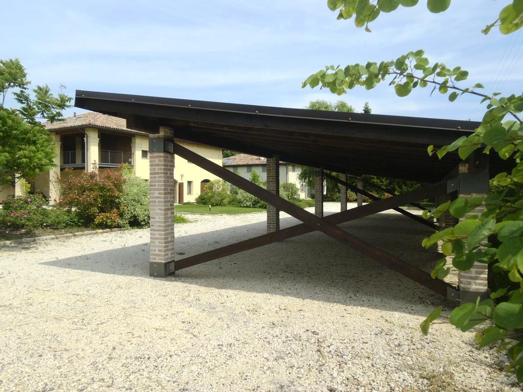 Locanda Del Toro كالديرارا دي رينو المظهر الخارجي الصورة
